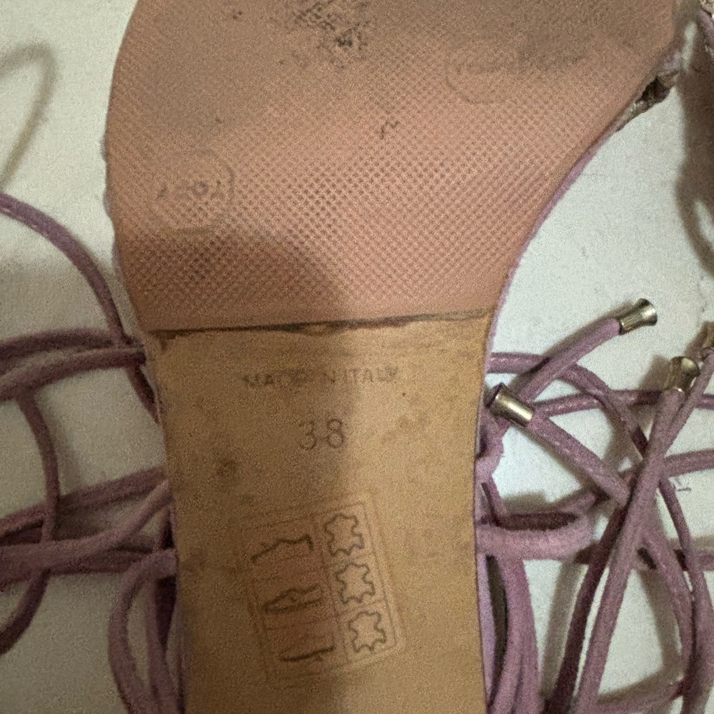 Chanel sandals in pink suede and gold details - Picture 3 of 5